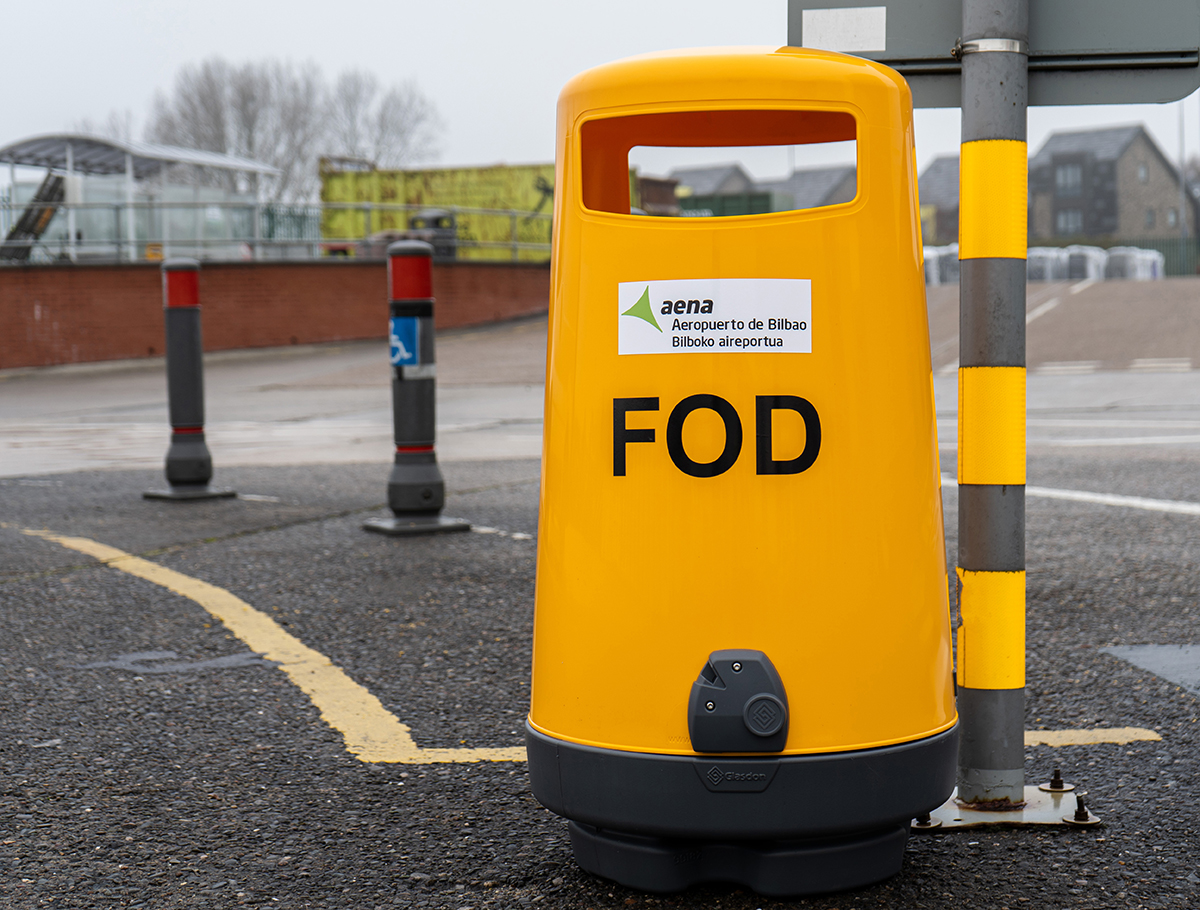 Papelera FOD 90 con gr&aacute;fico frontal personalizado